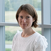 Headshot of Hannah Robertson