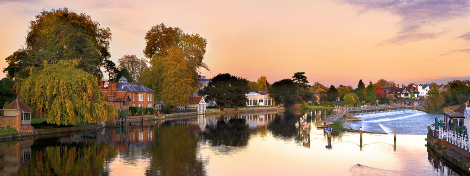 Marlow Weir at Dawn - The sun is beginning to rise over Marlow Weir, with Marlow Mill in the background.