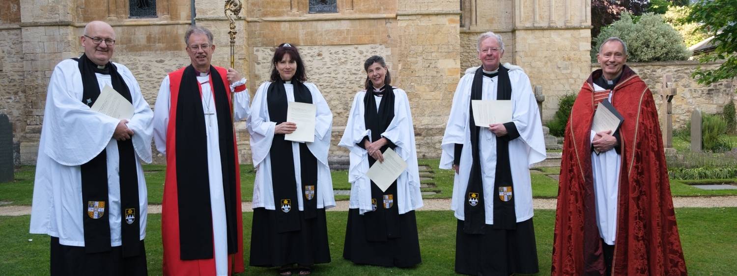 Honorary Canons with Bishop of Oxford and Archdeacon of Reading from left to right: The Revd Canon Geoff Bayliss, The Bishop of Oxford, The Revd Canon Liz Jackson, the Revd Canon Dr Charlotte Bannister-Parker, the Revd Canon John Cook and the Archdeacon of Oxford.  